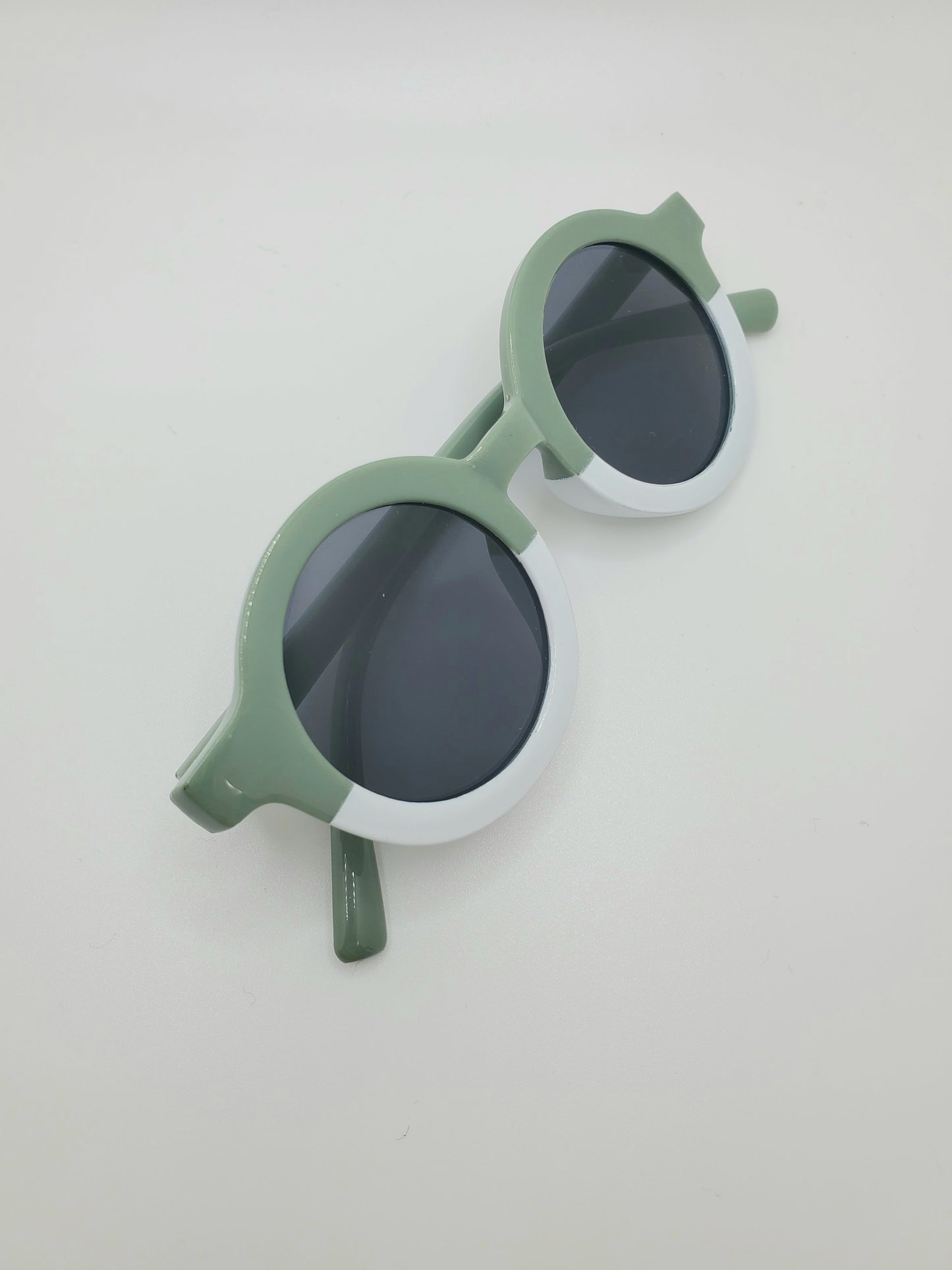 Retro Lacey Gloss Sunglasses