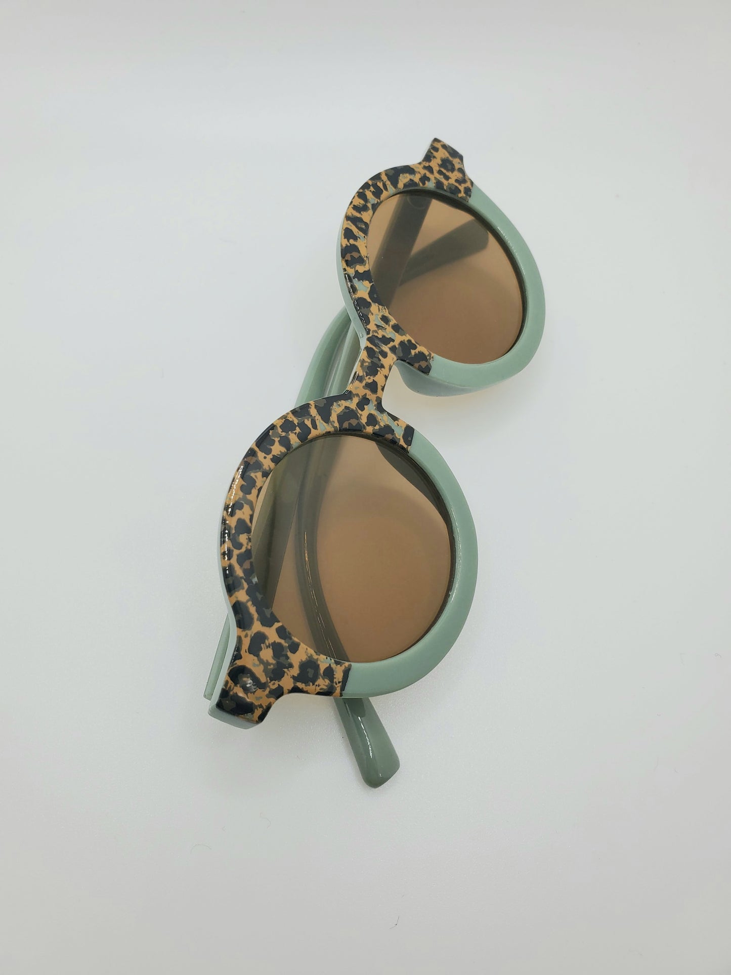 Retro Lacey Gloss Sunglasses